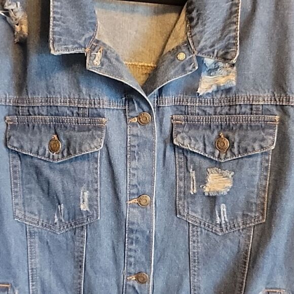 Basic Denim- Jean Jkt. Blue. Distressed look & 3 cutouts in back. 3X - Picture 3 of 8